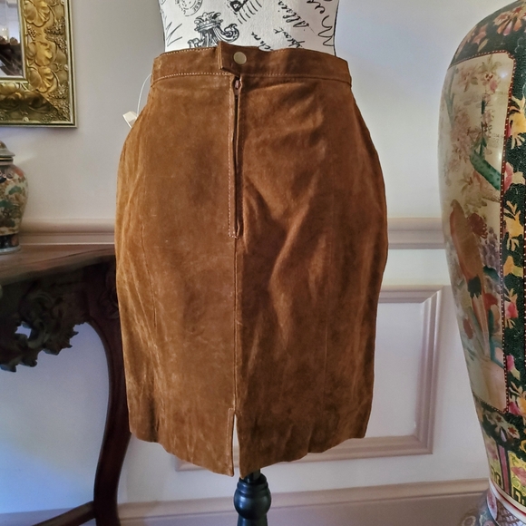 Vintage Deadstock Brown Leather Mini Skirt - Picture 3 of 16